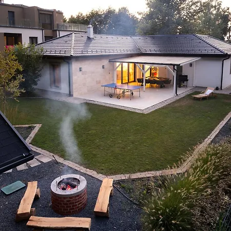 Villa Otthon Foeldvaron *