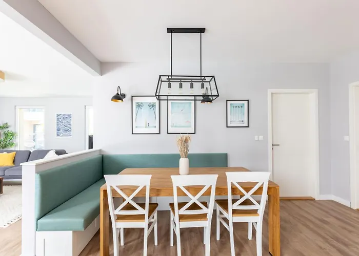 Otthon Foeldvaron Villa *