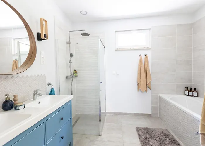 Otthon Foeldvaron Villa