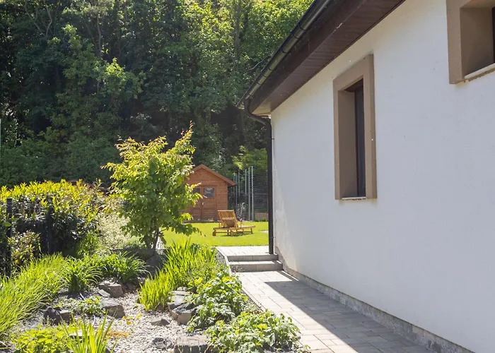 Otthon Foeldvaron Villa *